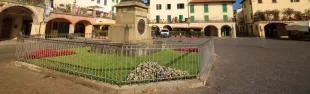 Foto piazza Matteotti Greve in Chaianti