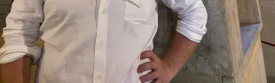 immagine Sindaco Baroncelli con stemma del Comune di Benozzo Gozzoli