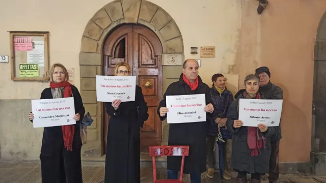 Foto donne libere in piazza
