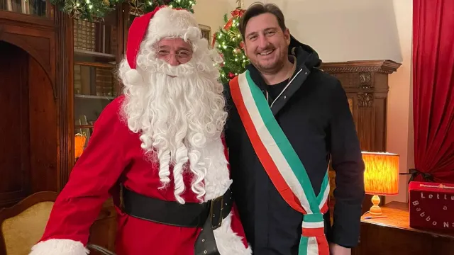 immagine Sindaco Ciappi e Babbo Natale