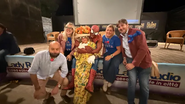 Zia Caterina e Spider Man con il Sindaco