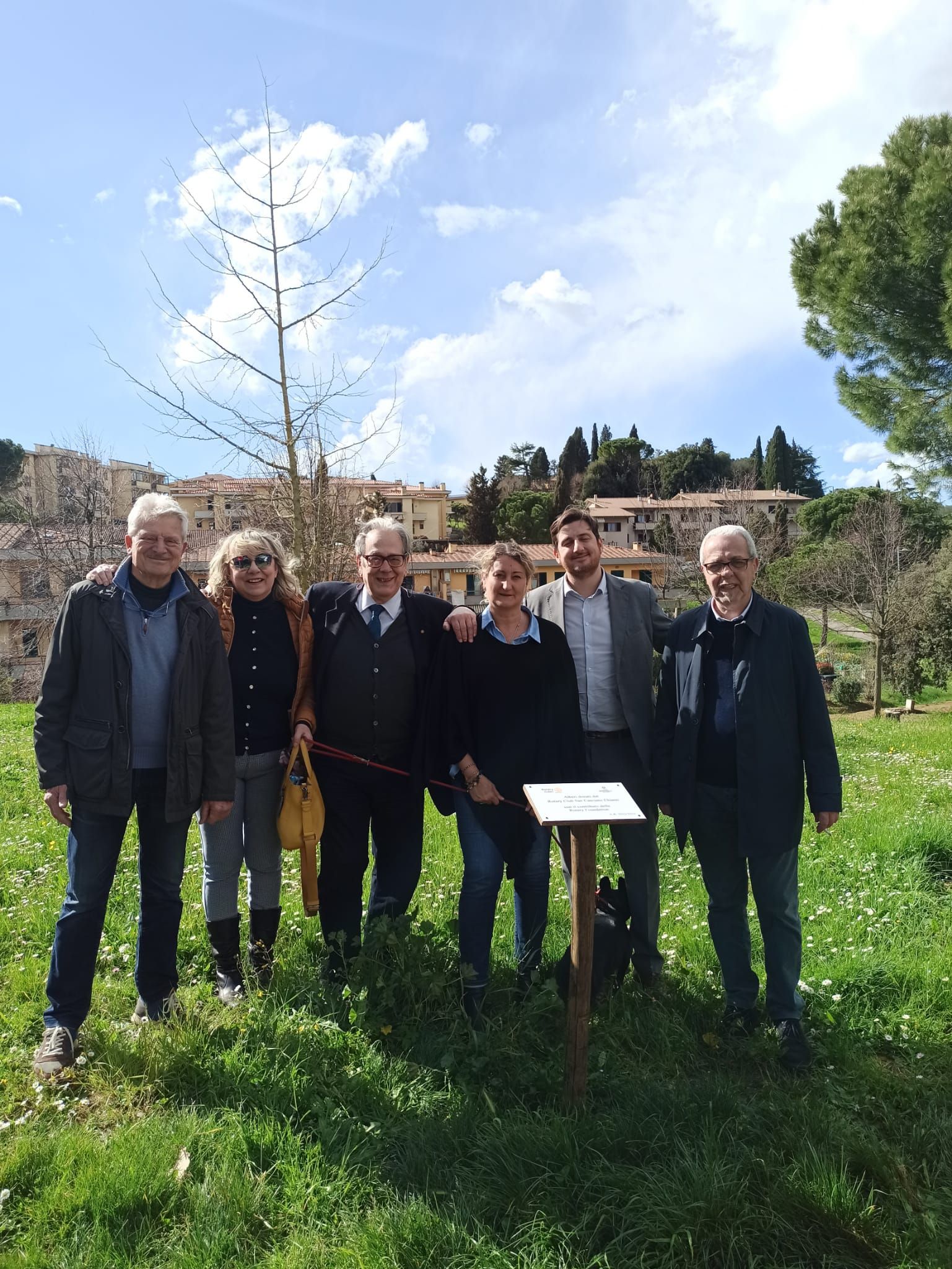 immagine Il sindaco Roberto Ciappi inaugura un viale alberato nel Parco Policrosalus_2