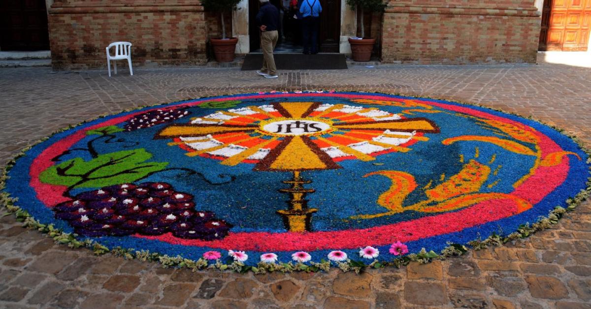 L'Infiorata a San Donato in Poggio