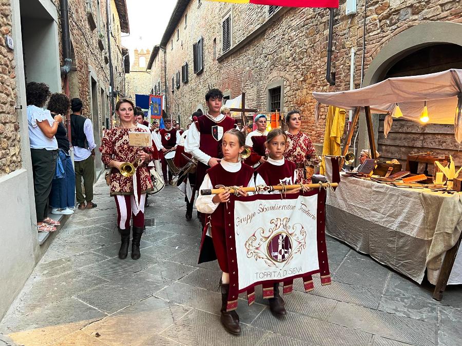 Festa medievale “Memoriae et Historiae di Semifonte”