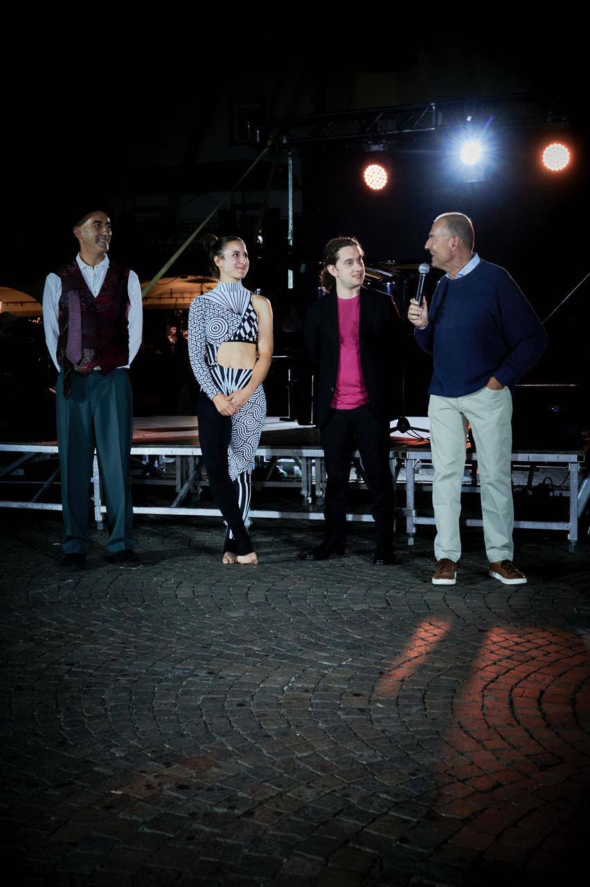 Il Sindaco con gli artisti