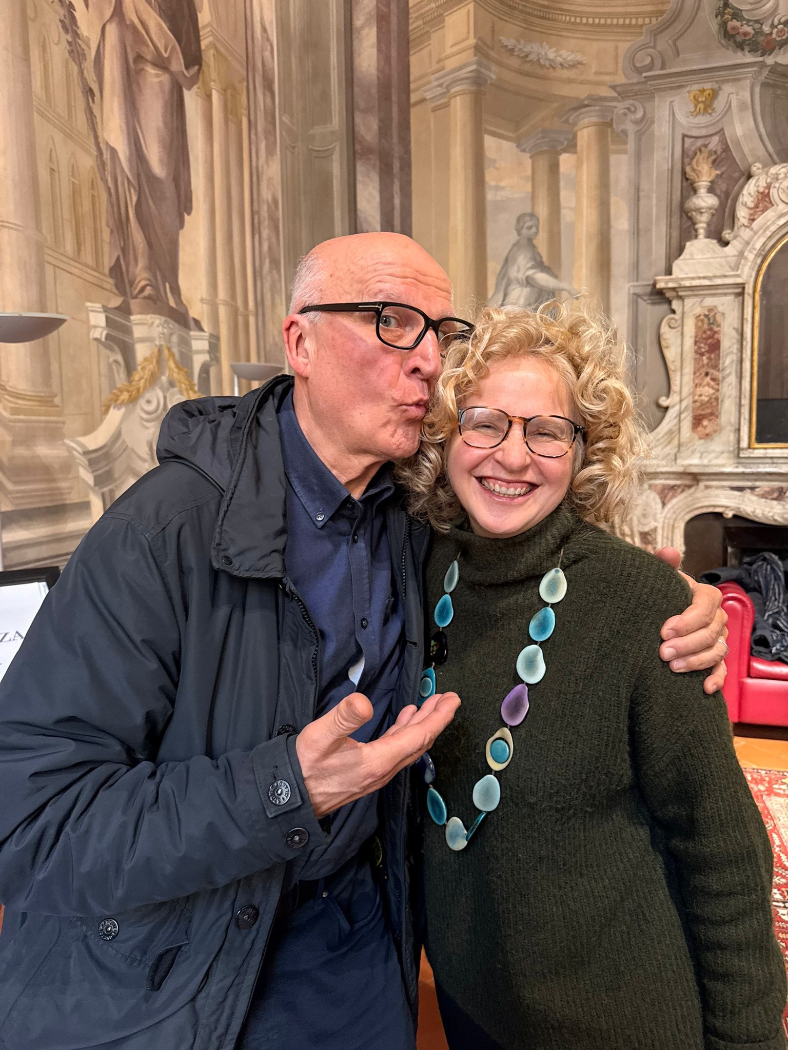 Paolo Hendel con l'Assessora Monica Toniazzi