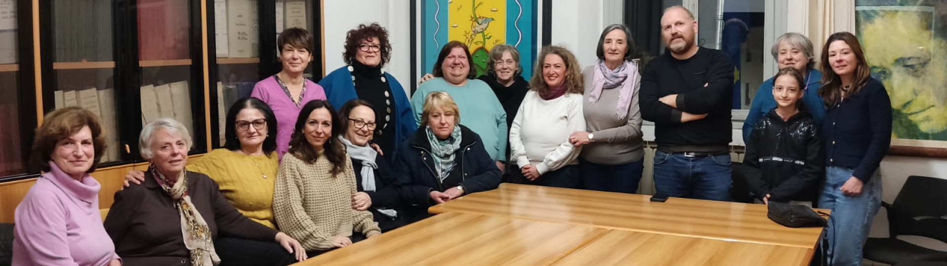 immagine gruppo ricamatrici Punto Tavarnelle