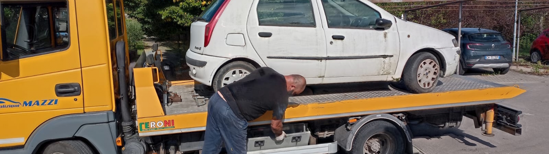 Rimozione auto abbandonate