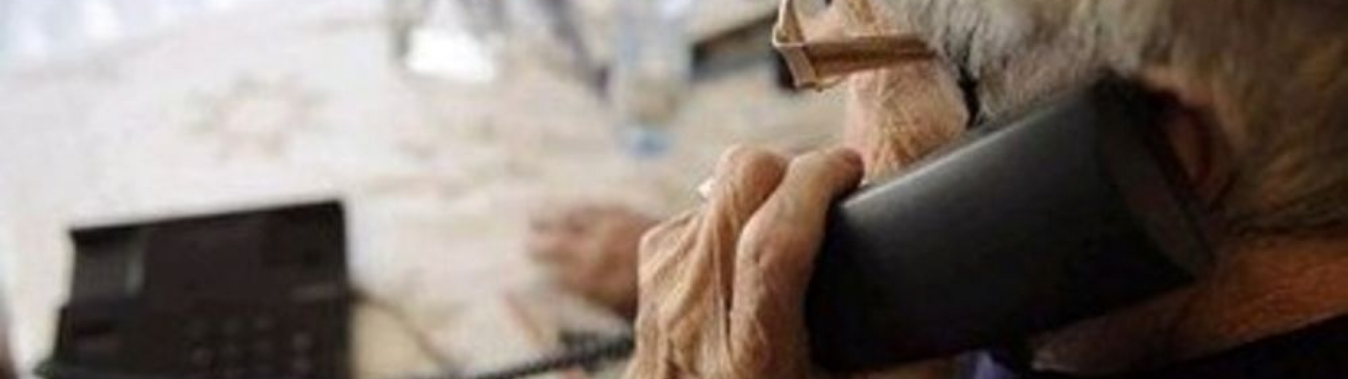  “Racconti e dediche al telefono” 