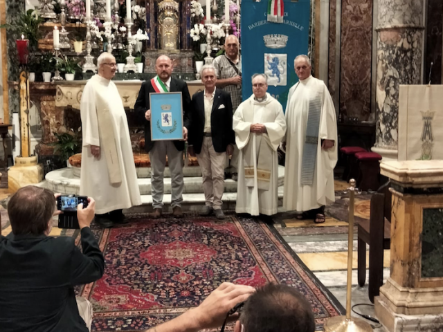 immagine presentazione stemma a Montenero