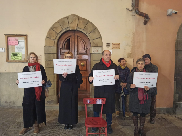 Foto donne libere in piazza