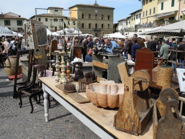 immagine Mercatino di Pasquetta Greve in Chianti cose del passato