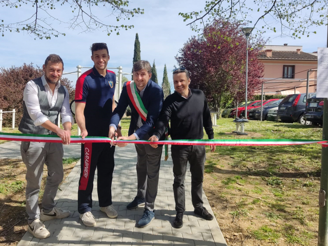 taglio del nastro al Palestra Policrosalus
