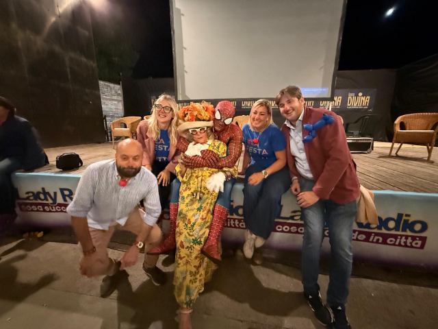 Zia Caterina e Spider Man con il Sindaco