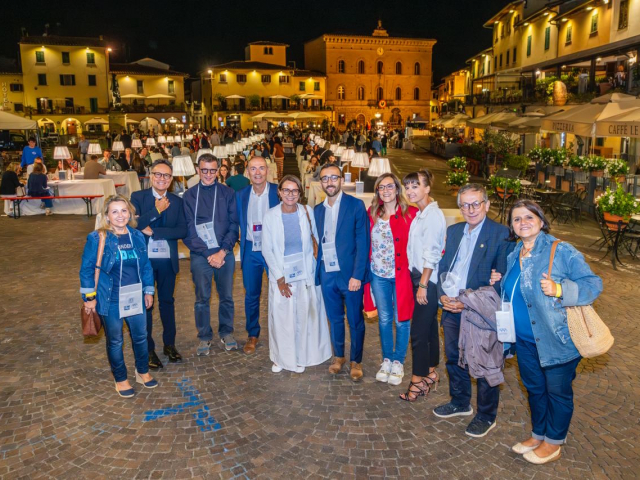 Cena stellata in Piazza Matteotti