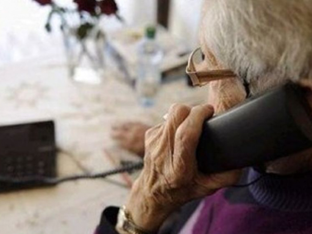  “Racconti e dediche al telefono” 