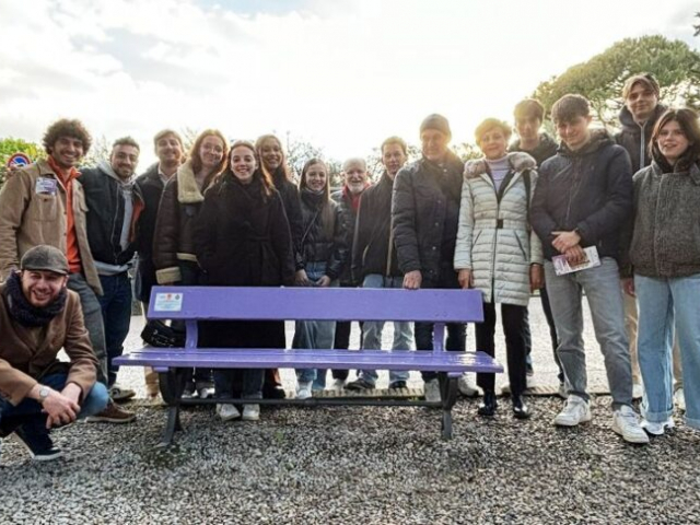 Panchina lilla a San Casciano VP